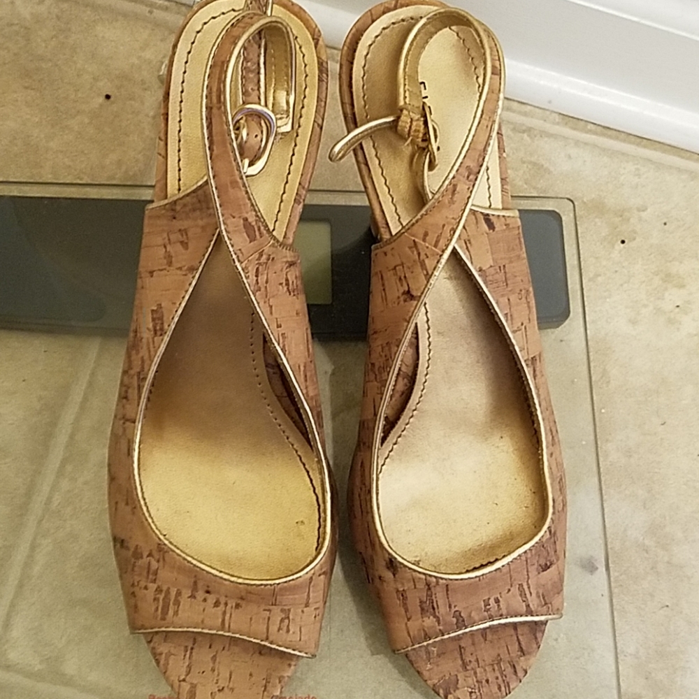 Med heels